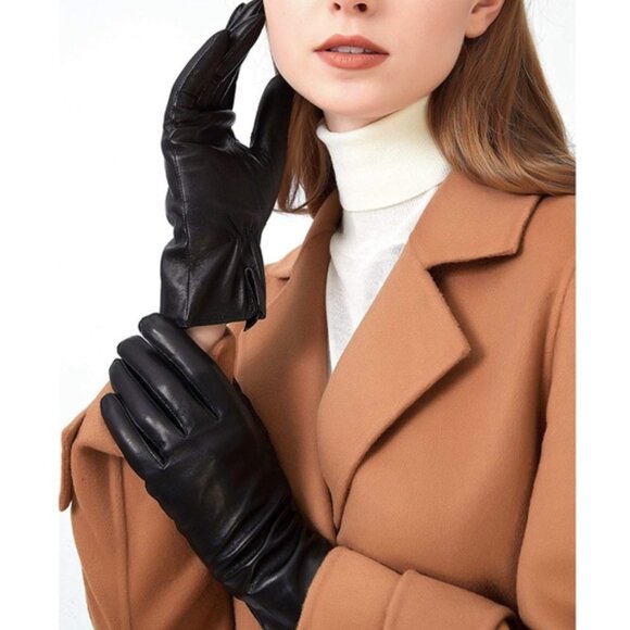 Adrienne Vittadini Accessories - ADRIENNE VITTADINI - Thinsulte Leather gloves M